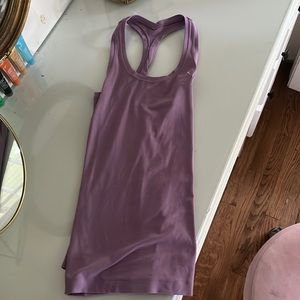 Lululemon nulu tank